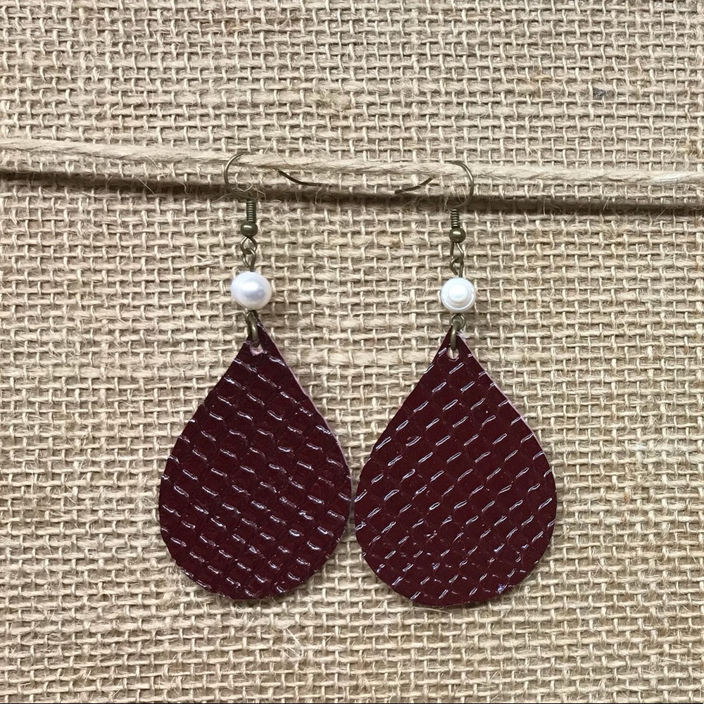 Medium genuine leather earrings